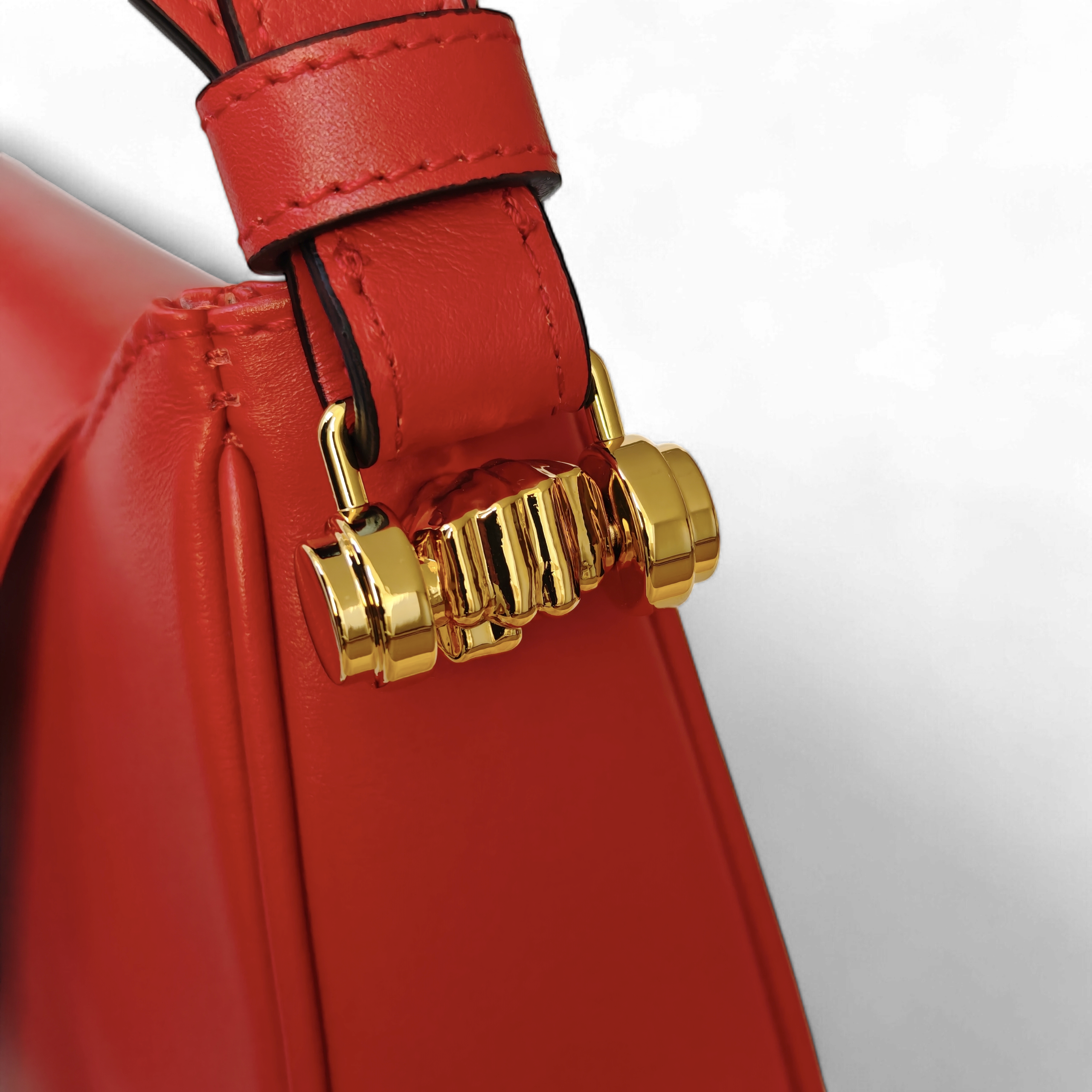 TINA small - RED pelle liscia